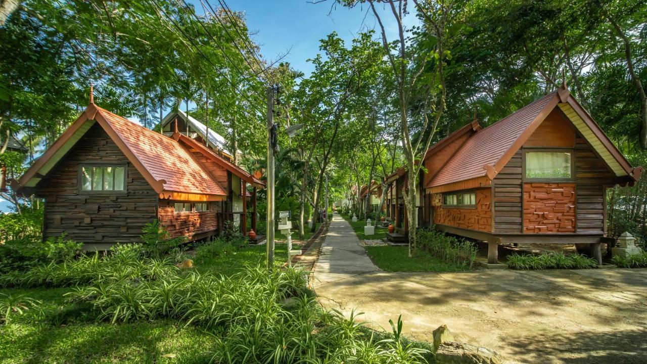 Baan Thong Ching Resort Khanom Exterior photo