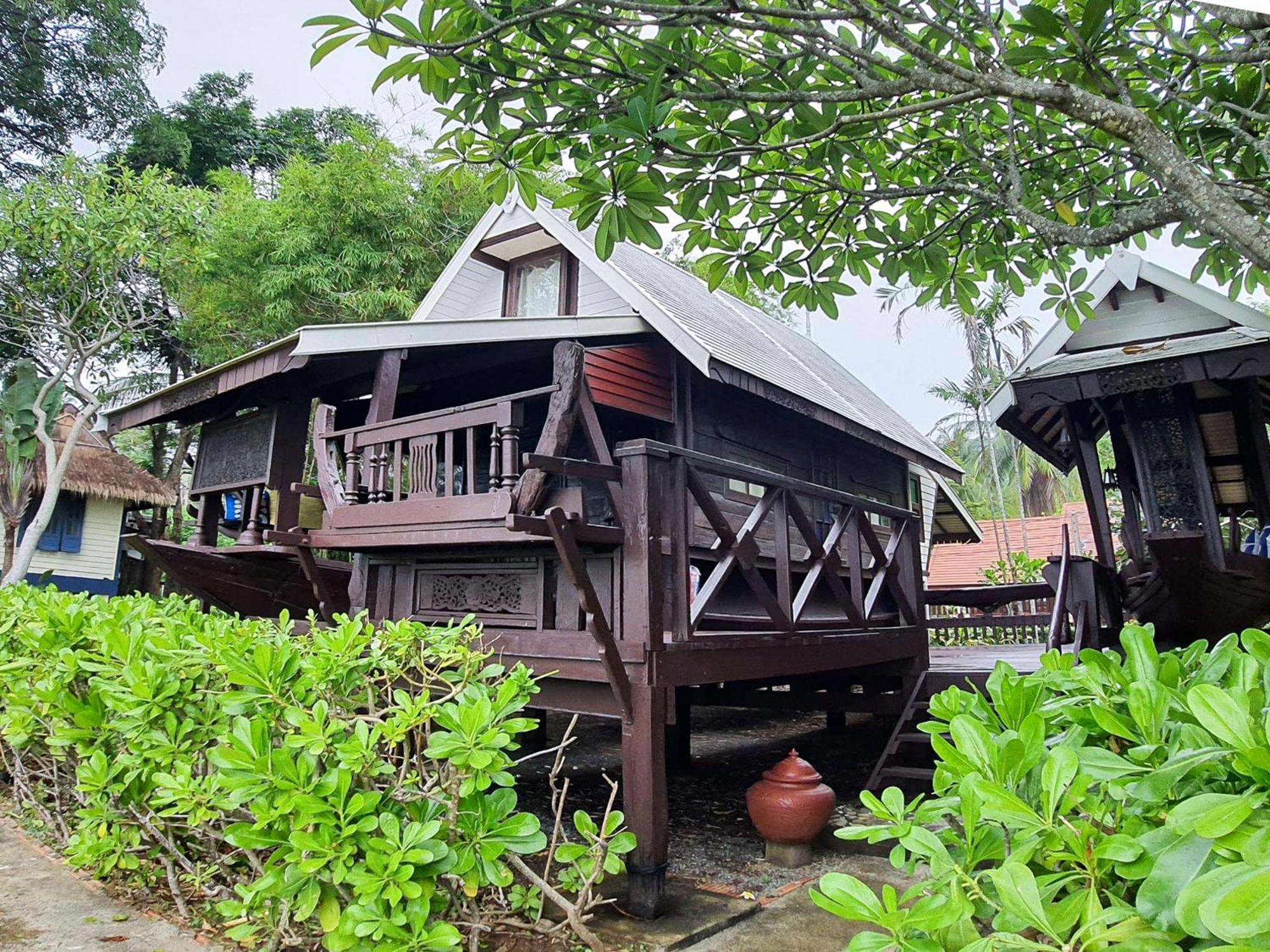 Baan Thong Ching Resort Khanom Exterior photo